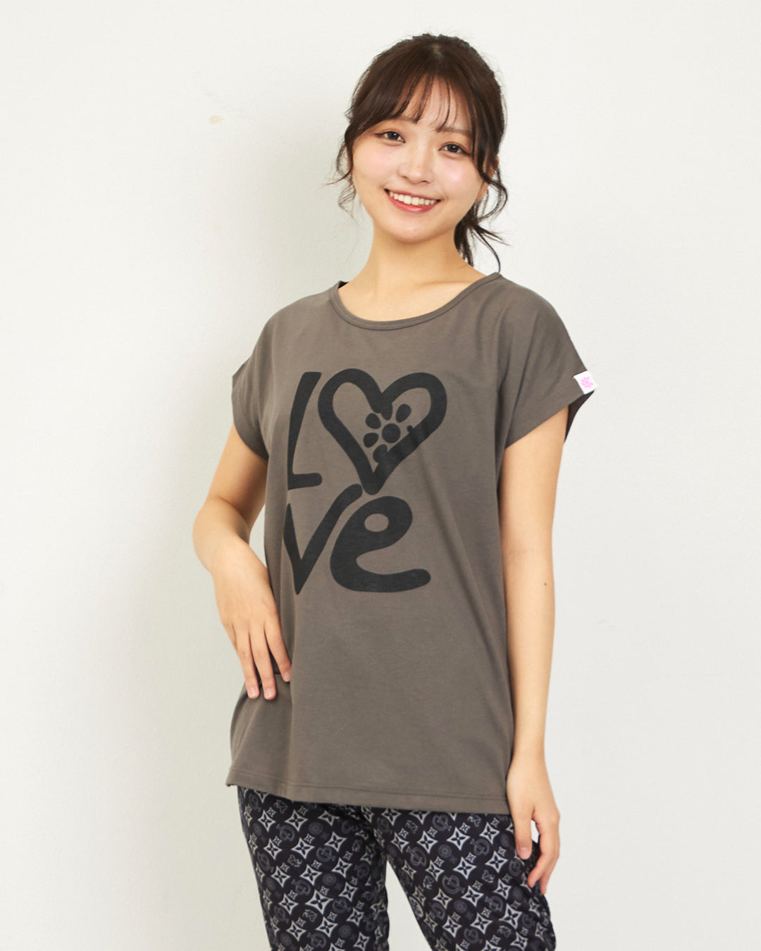 Tops トップス – clap