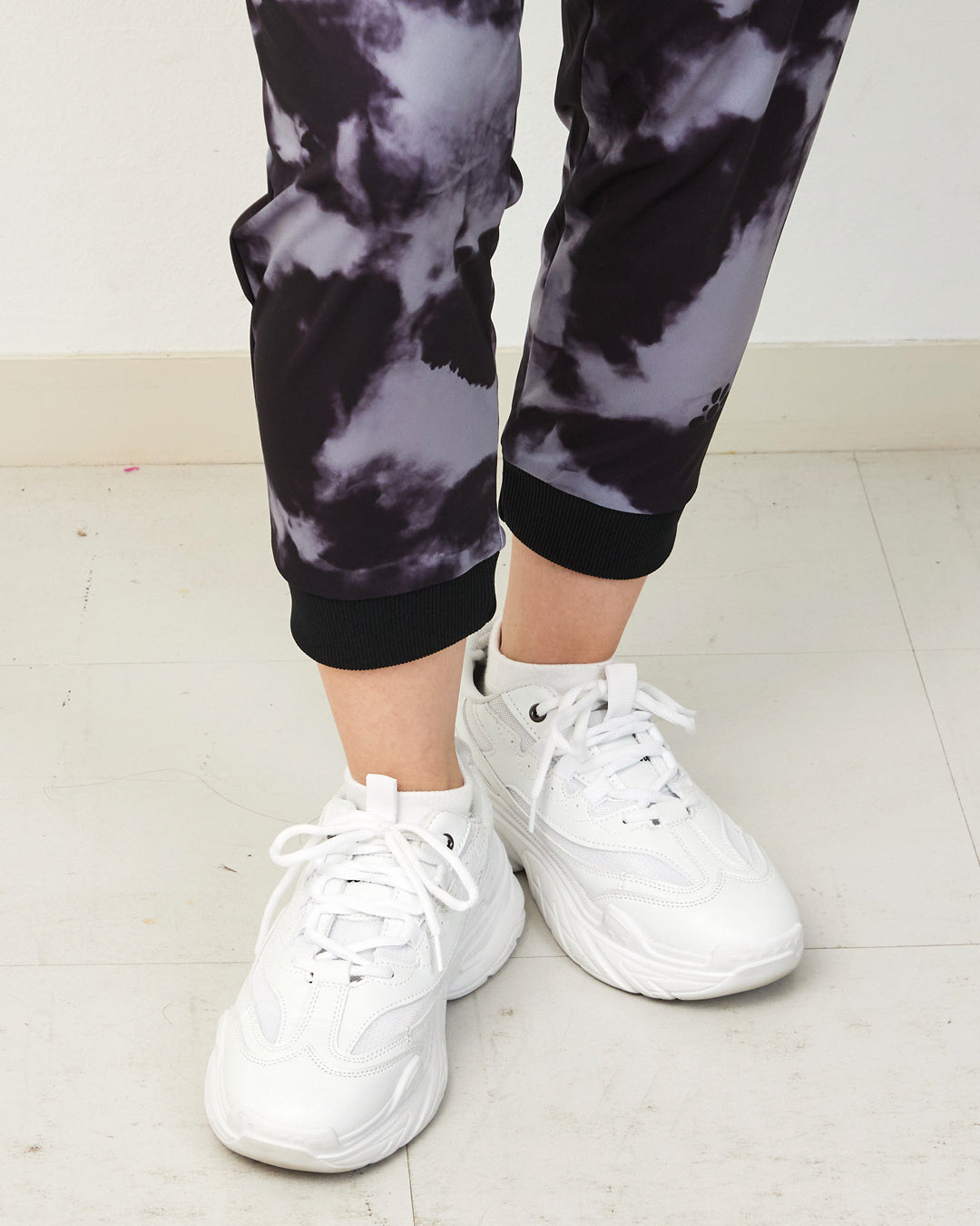 【30％OFF】LIMITED タイダイ イーシュット SO25058 - BLACK GRAY
