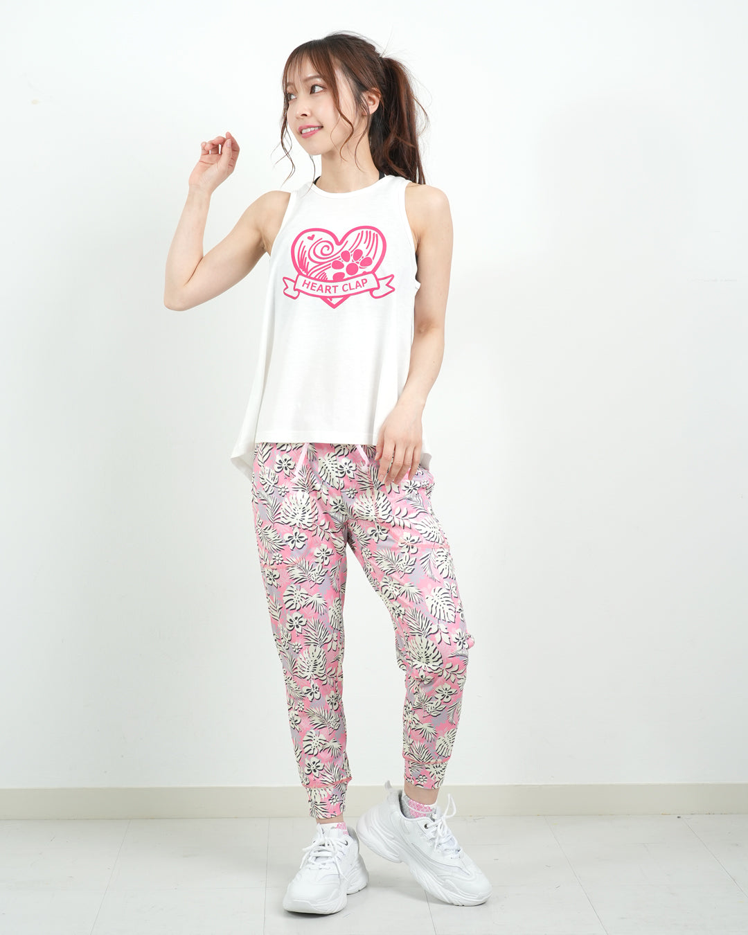 clap フィットネス セットアップ クロップドパンツ&Tシャツ 美品